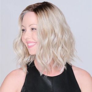 NEW Belle Tress Single Origin Wig In Tres Leches Blonde! Beautiful Wavy Short